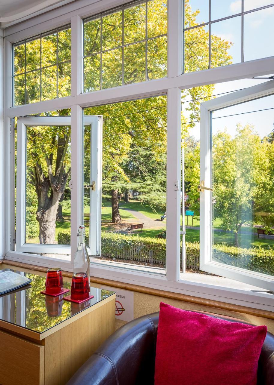 Ashgrove House Stratford-upon-Avon Exterior foto